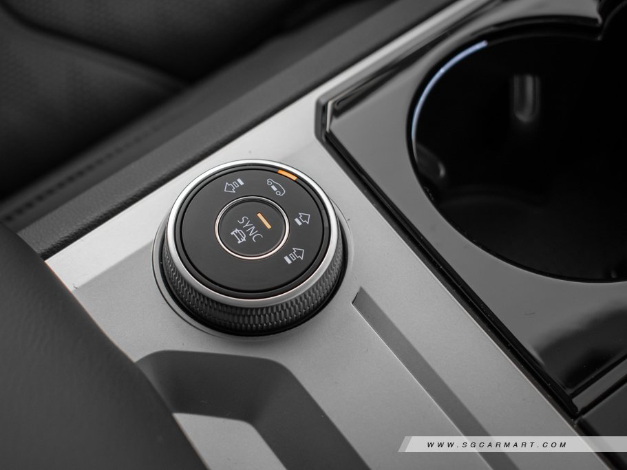 https://i.i-sgcm.com/new_cars/cars/12449/12449_g38