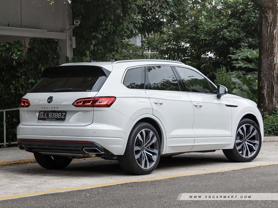 https://i.i-sgcm.com/new_cars/cars/12449/12449_g74