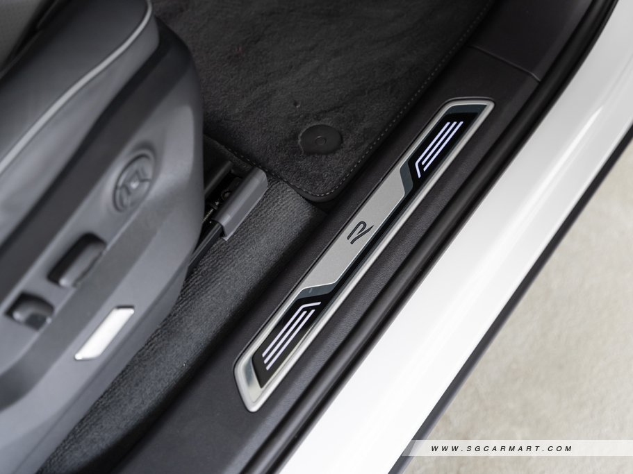 https://i.i-sgcm.com/new_cars/cars/12449/12449_g97
