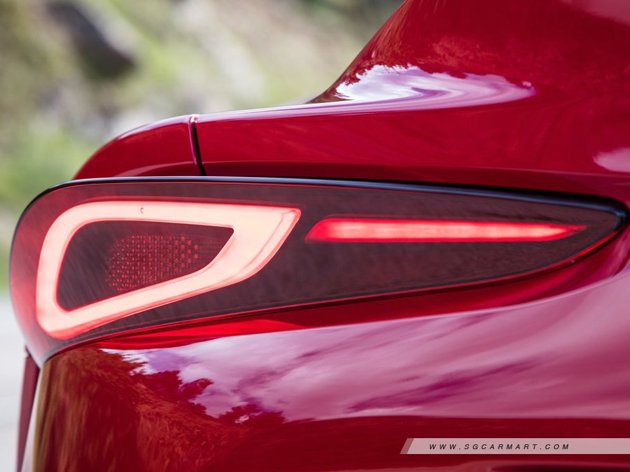 https://i.i-sgcm.com/new_cars/cars/12450/12450_g22