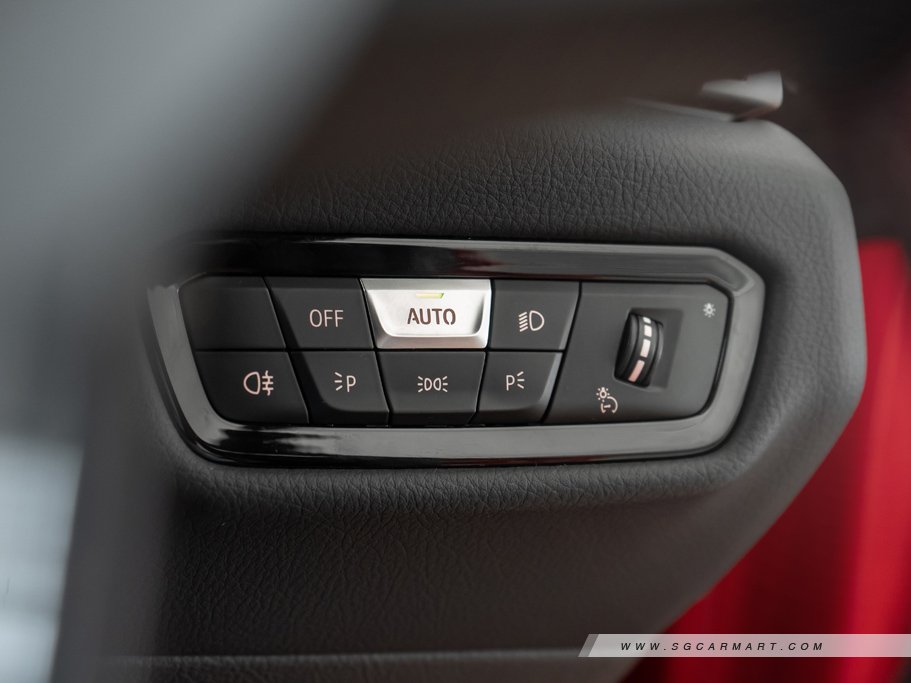 https://i.i-sgcm.com/new_cars/cars/12450/12450_g71