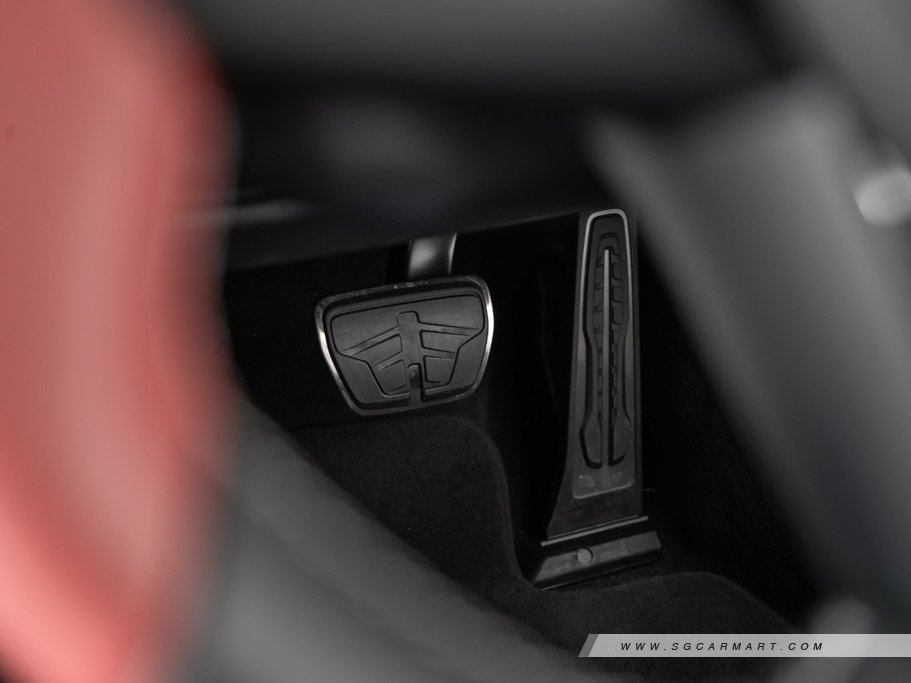 https://i.i-sgcm.com/new_cars/cars/12450/12450_g74