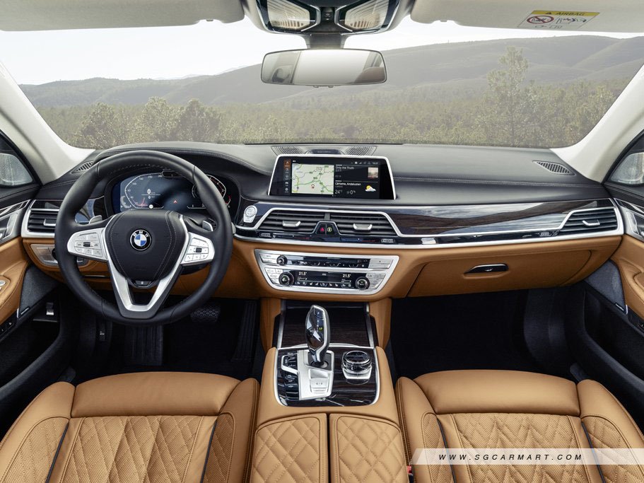 https://i.i-sgcm.com/new_cars/cars/12452/12452_g14