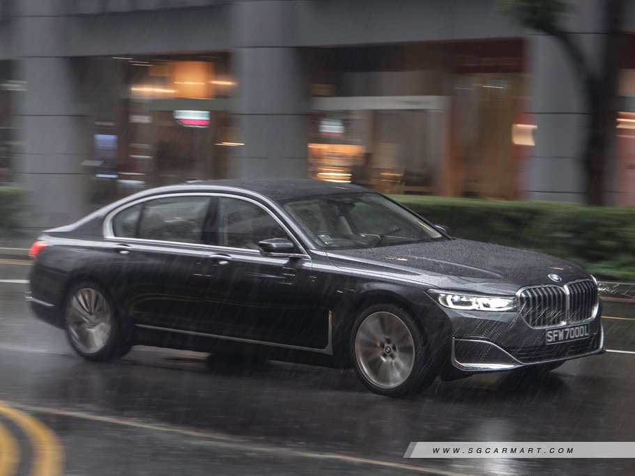 https://i.i-sgcm.com/new_cars/cars/12452/12452_g20