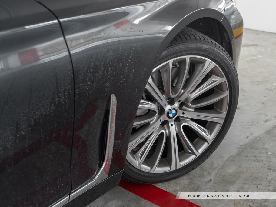 https://i.i-sgcm.com/new_cars/cars/12452/12452_g27