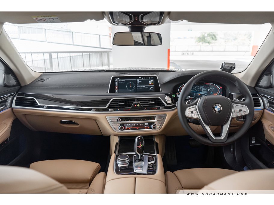 https://i.i-sgcm.com/new_cars/cars/12452/12452_g30