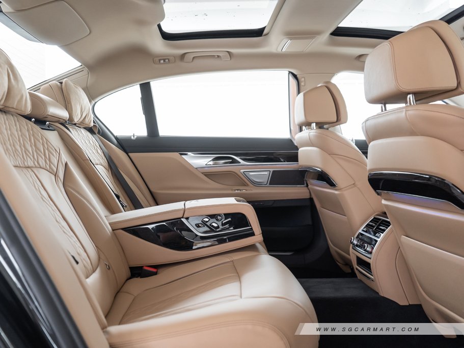 https://i.i-sgcm.com/new_cars/cars/12452/12452_g47