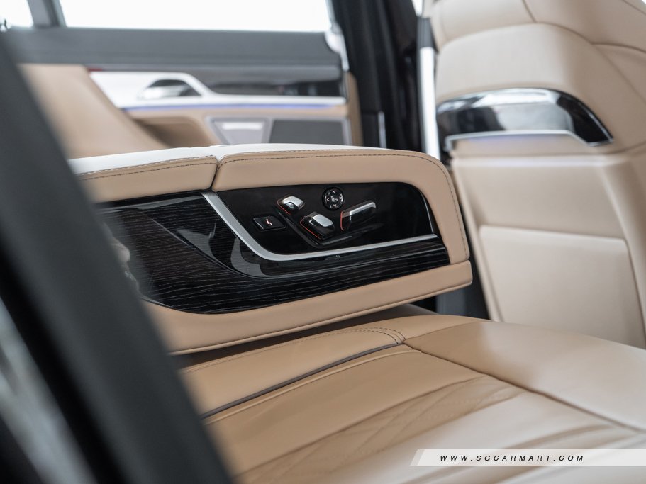 https://i.i-sgcm.com/new_cars/cars/12452/12452_g50