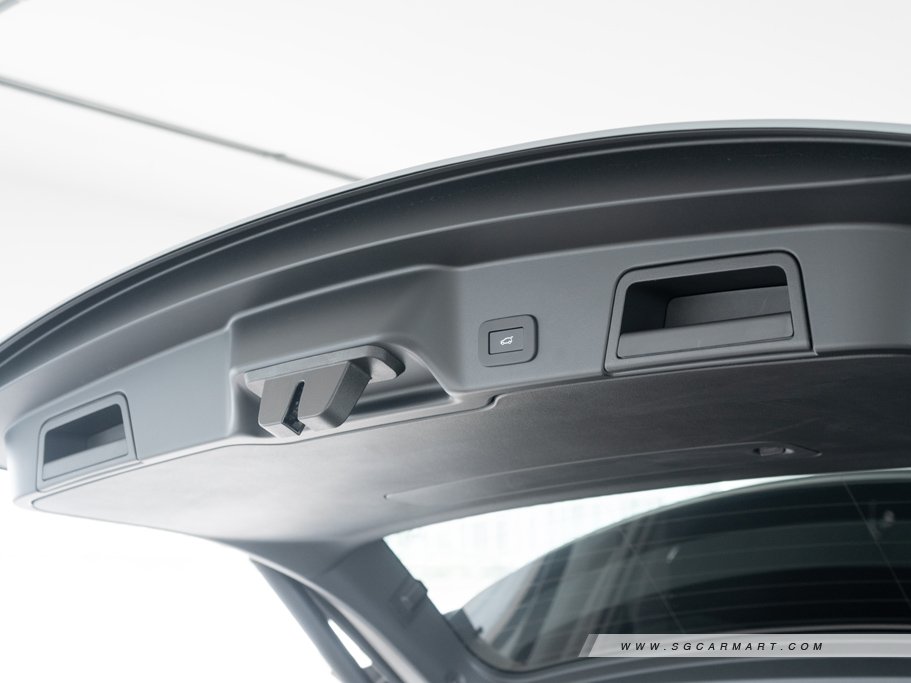 https://i.i-sgcm.com/new_cars/cars/12453/12453_g68