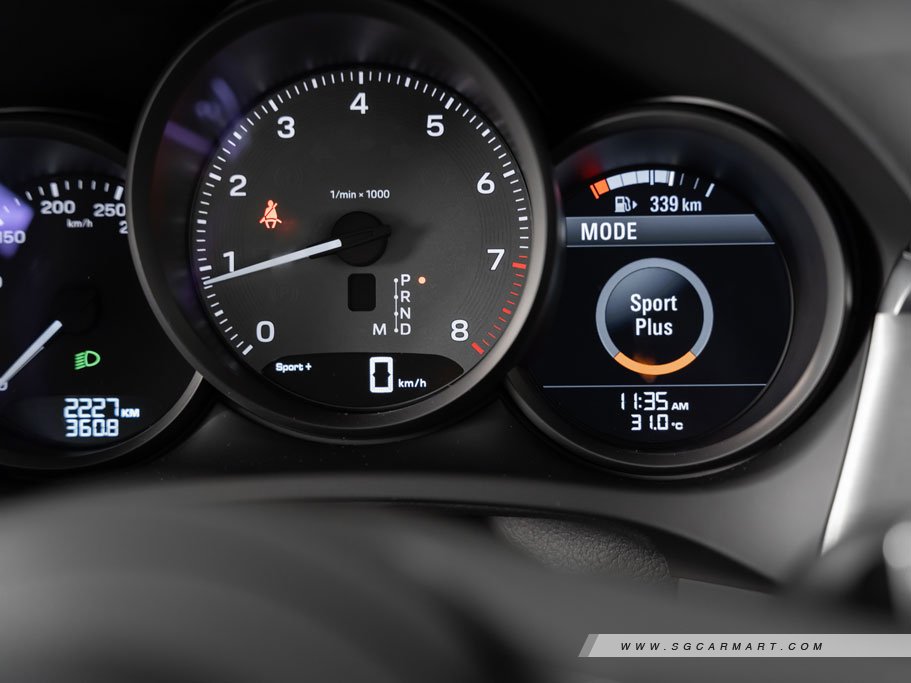 https://i.i-sgcm.com/new_cars/cars/12454/12454_g94