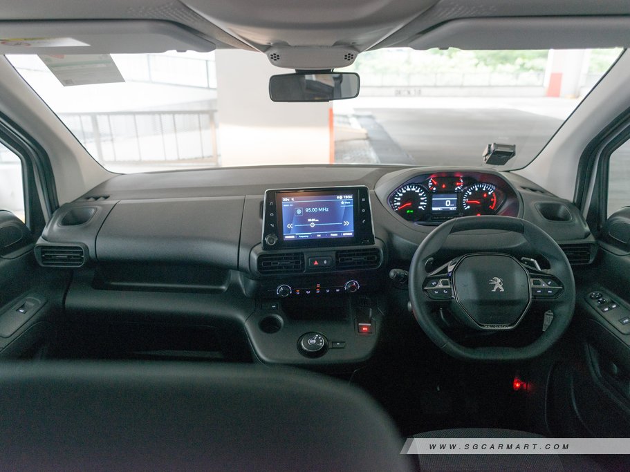 https://i.i-sgcm.com/new_cars/cars/12460/12460_g24