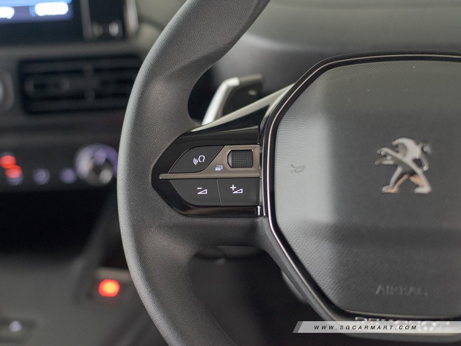 https://i.i-sgcm.com/new_cars/cars/12460/12460_g27