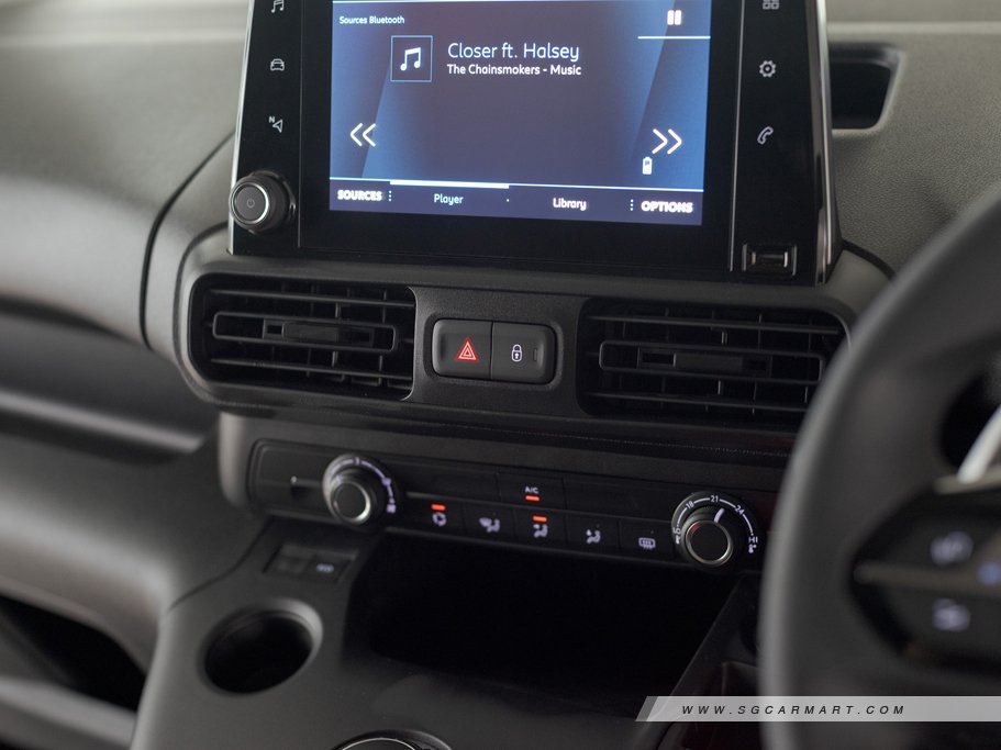 https://i.i-sgcm.com/new_cars/cars/12460/12460_g32