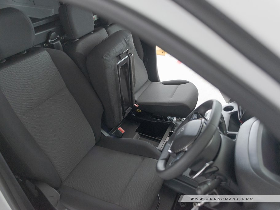 https://i.i-sgcm.com/new_cars/cars/12460/12460_g36