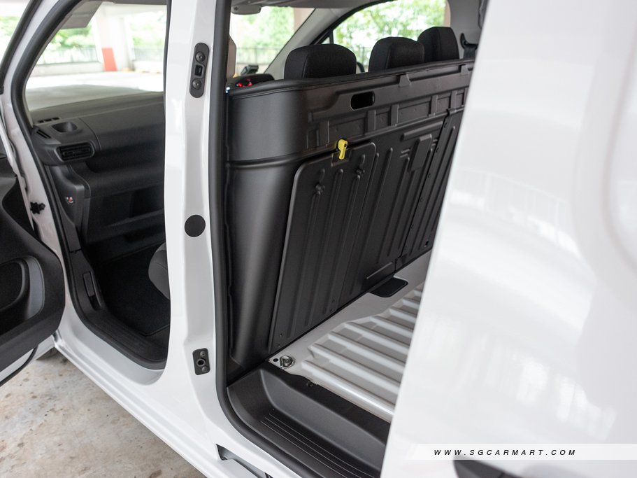 https://i.i-sgcm.com/new_cars/cars/12460/12460_g40
