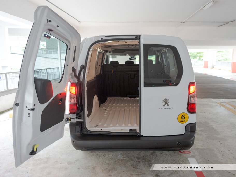 https://i.i-sgcm.com/new_cars/cars/12460/12460_g45
