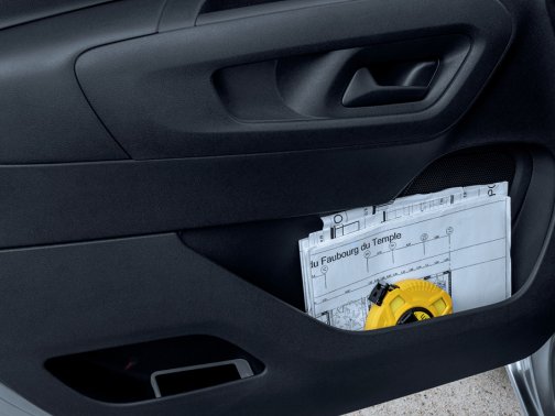 https://i.i-sgcm.com/new_cars/cars/12460/12460_g7