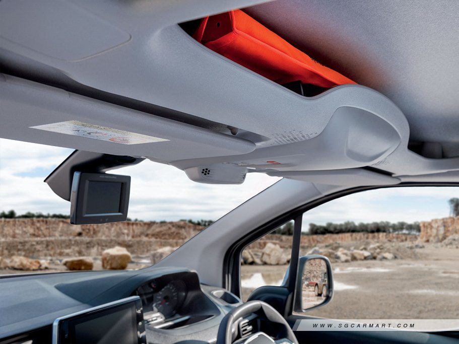 https://i.i-sgcm.com/new_cars/cars/12460/12460_g8