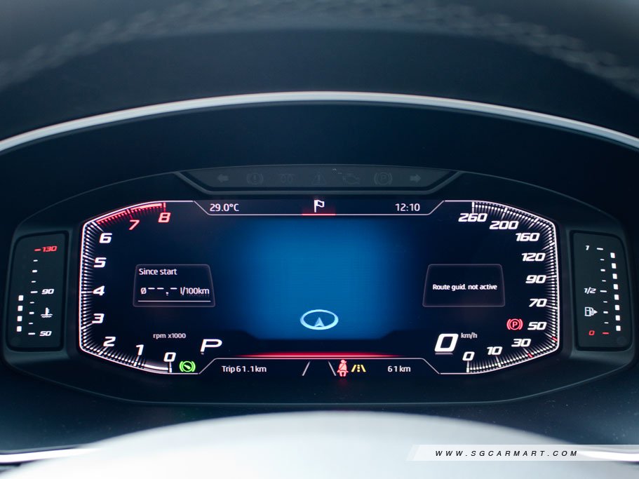 https://i.i-sgcm.com/new_cars/cars/12461/12461_g29