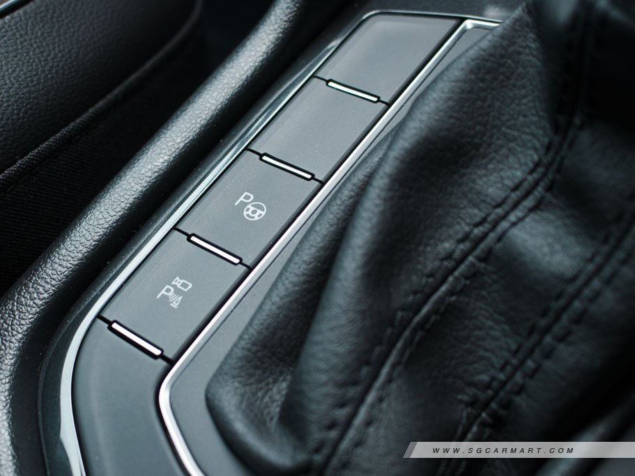 https://i.i-sgcm.com/new_cars/cars/12461/12461_g46