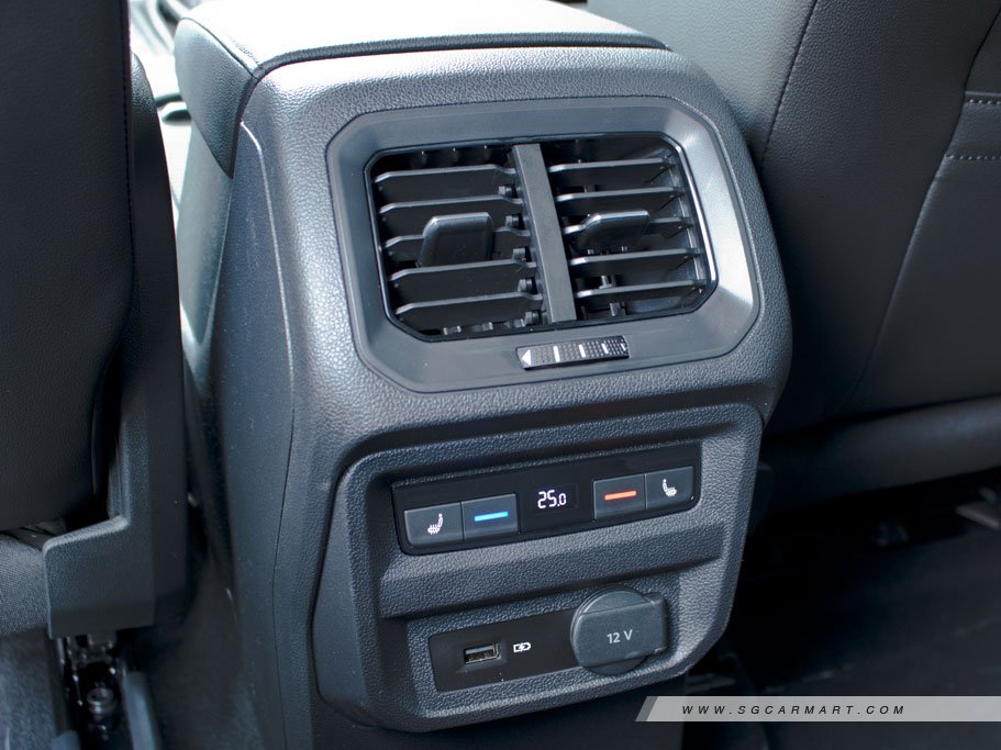 https://i.i-sgcm.com/new_cars/cars/12461/12461_g49