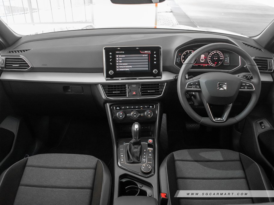 https://i.i-sgcm.com/new_cars/cars/12461/12461_g64