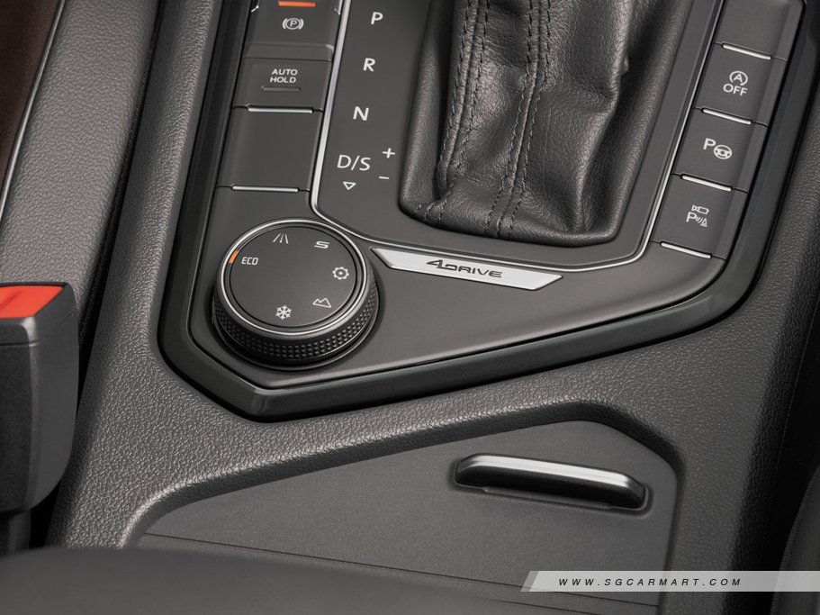 https://i.i-sgcm.com/new_cars/cars/12461/12461_g91