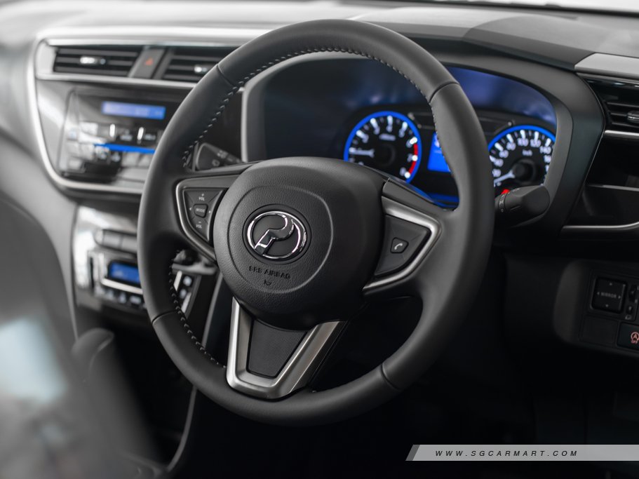 https://i.i-sgcm.com/new_cars/cars/12462/12462_g11