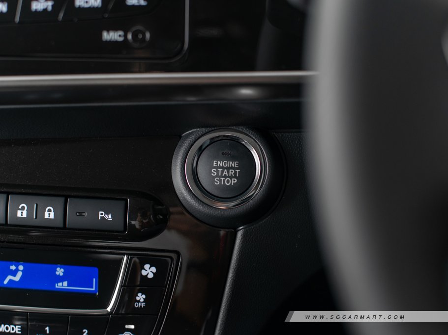 https://i.i-sgcm.com/new_cars/cars/12462/12462_g15