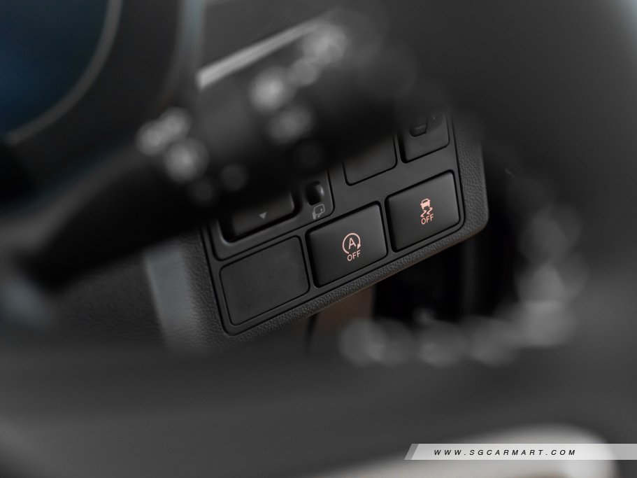 https://i.i-sgcm.com/new_cars/cars/12462/12462_g16