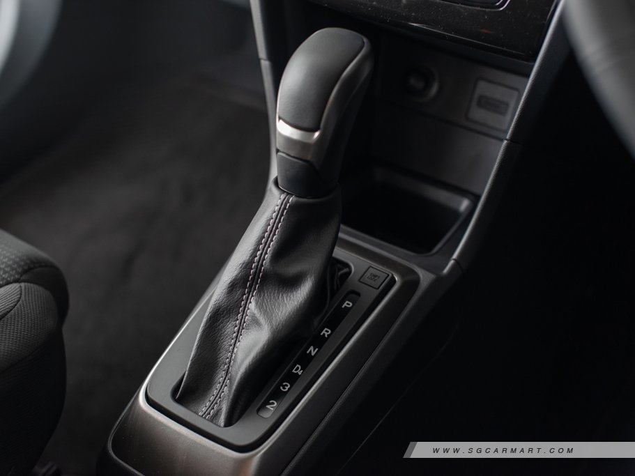 https://i.i-sgcm.com/new_cars/cars/12462/12462_g17