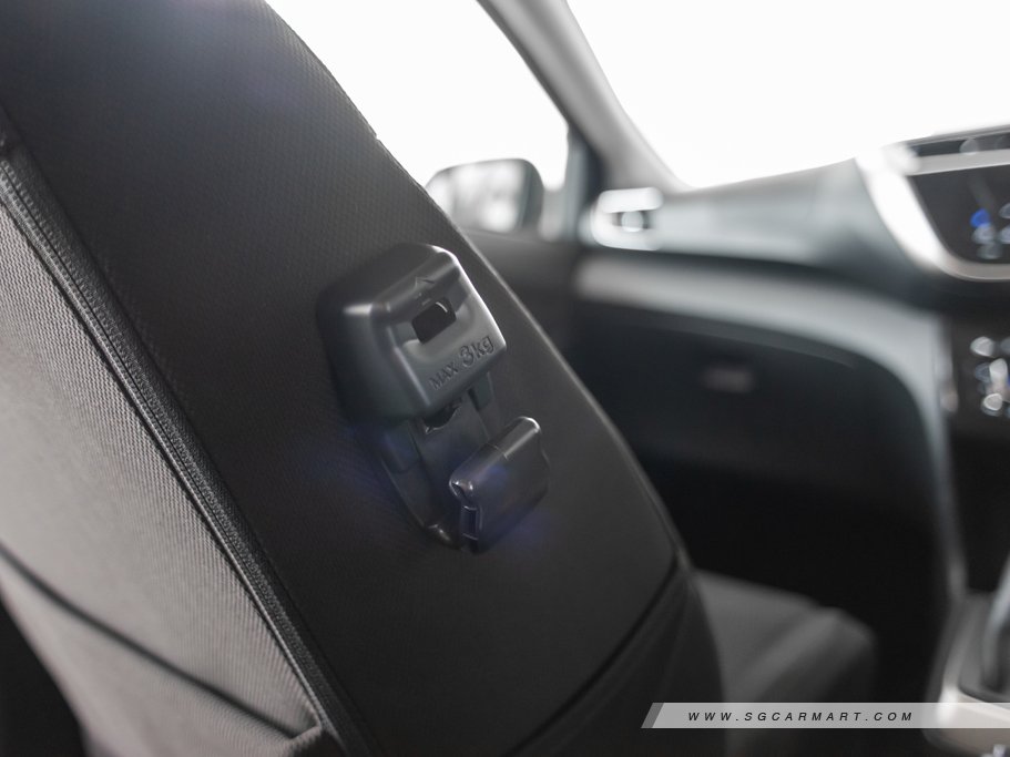 https://i.i-sgcm.com/new_cars/cars/12462/12462_g22