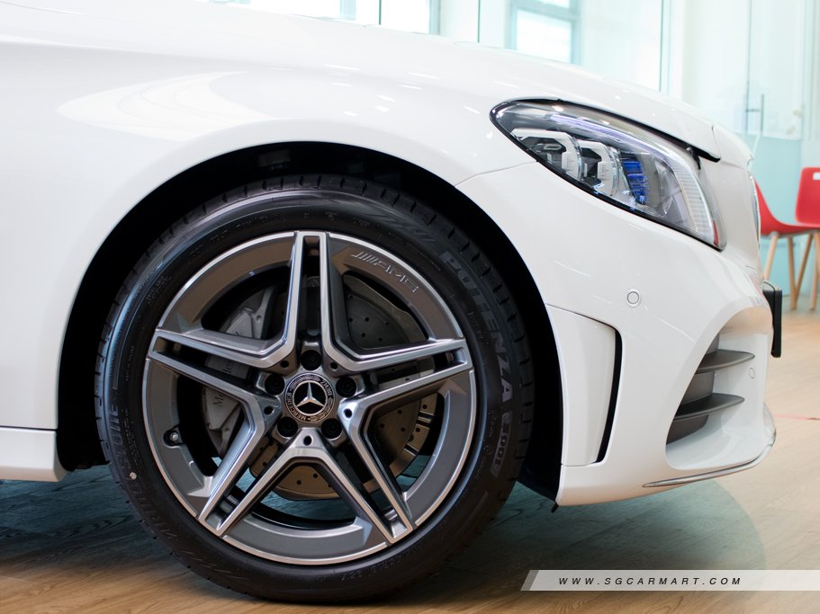 https://i.i-sgcm.com/new_cars/cars/12472/12472_g15