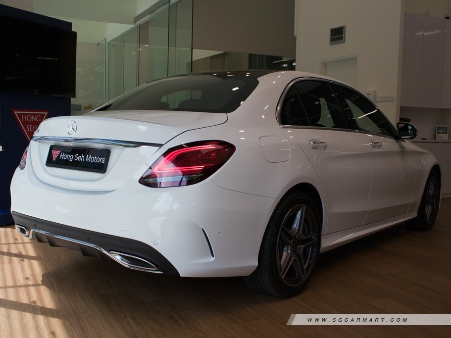 https://i.i-sgcm.com/new_cars/cars/12472/12472_g17