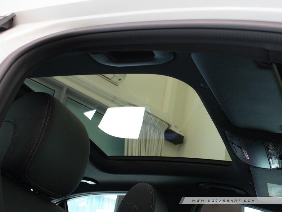 https://i.i-sgcm.com/new_cars/cars/12472/12472_g24