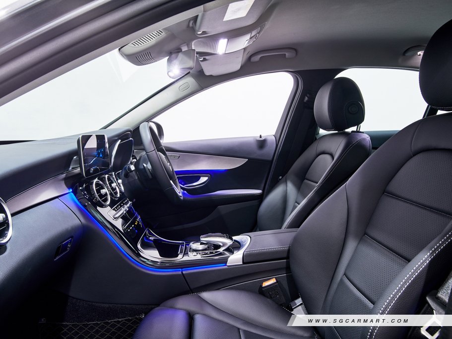 https://i.i-sgcm.com/new_cars/cars/12472/12472_g70