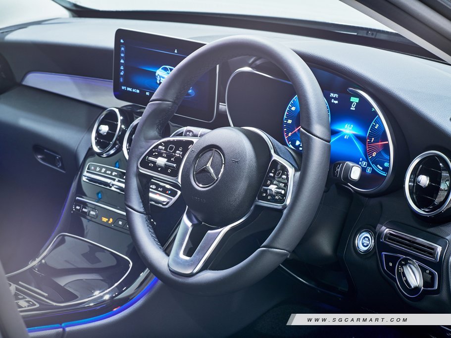https://i.i-sgcm.com/new_cars/cars/12472/12472_g76
