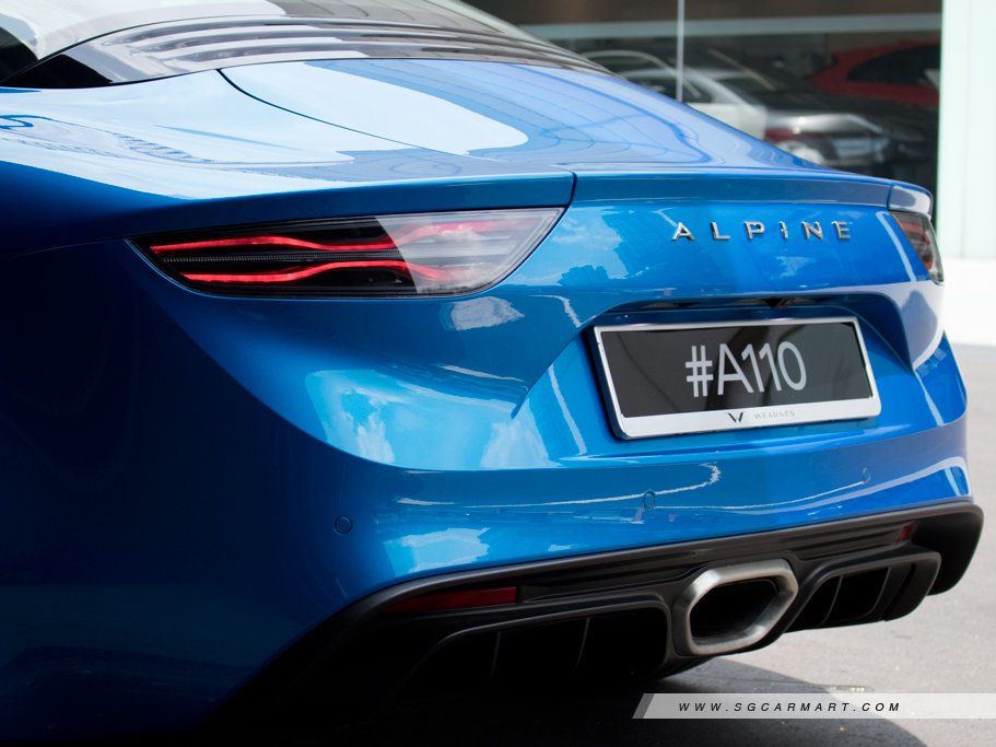 https://i.i-sgcm.com/new_cars/cars/12476/12476_g10