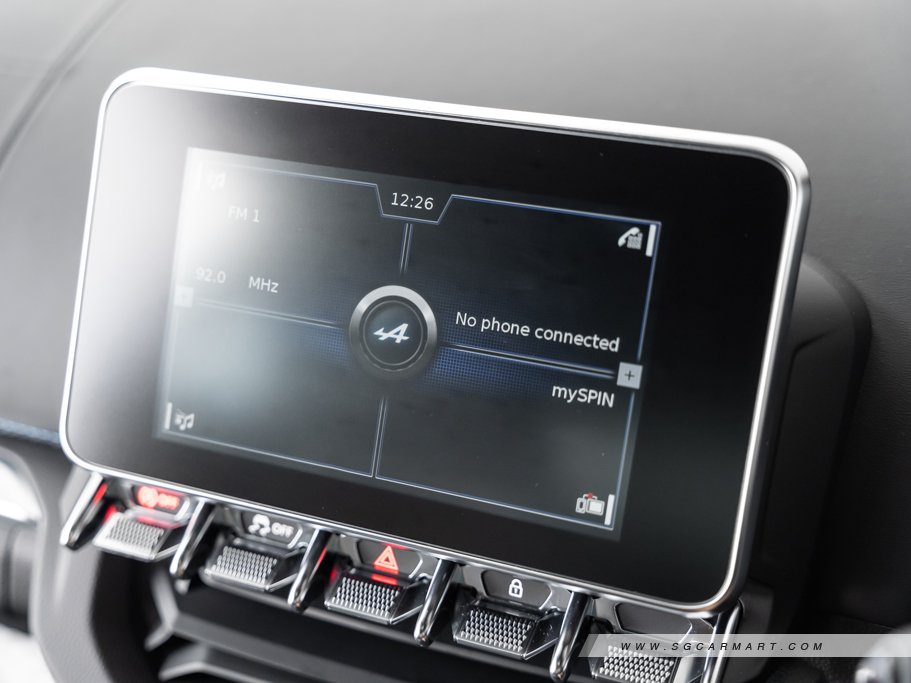https://i.i-sgcm.com/new_cars/cars/12476/12476_g113