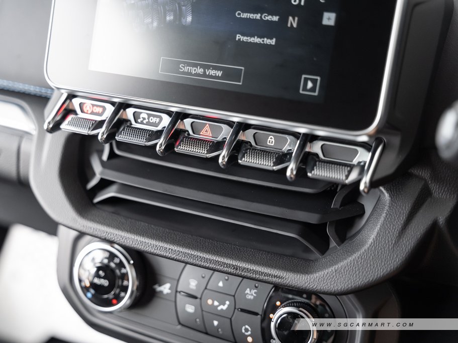 https://i.i-sgcm.com/new_cars/cars/12476/12476_g119