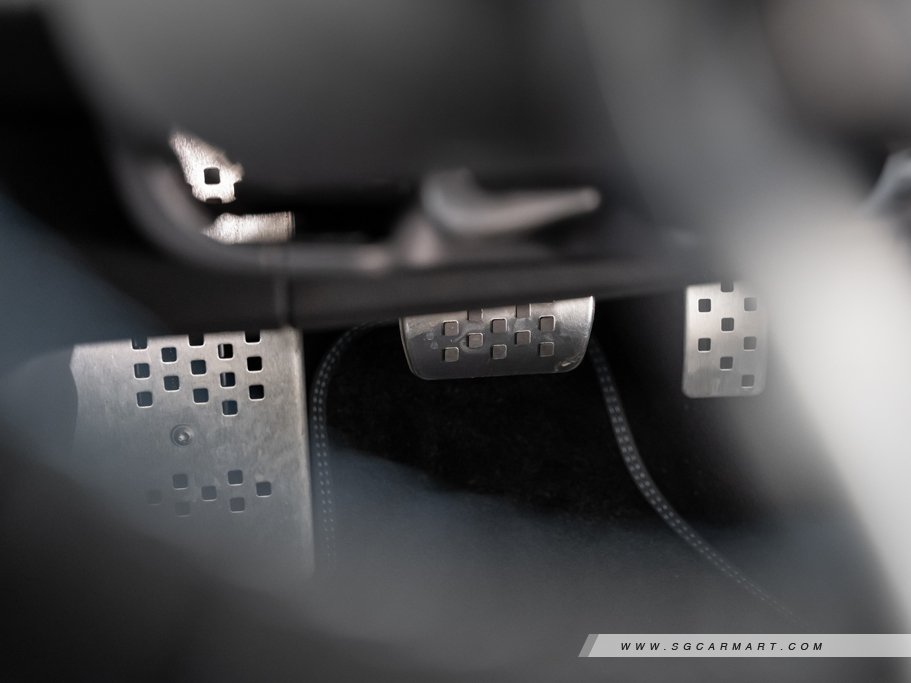 https://i.i-sgcm.com/new_cars/cars/12476/12476_g123