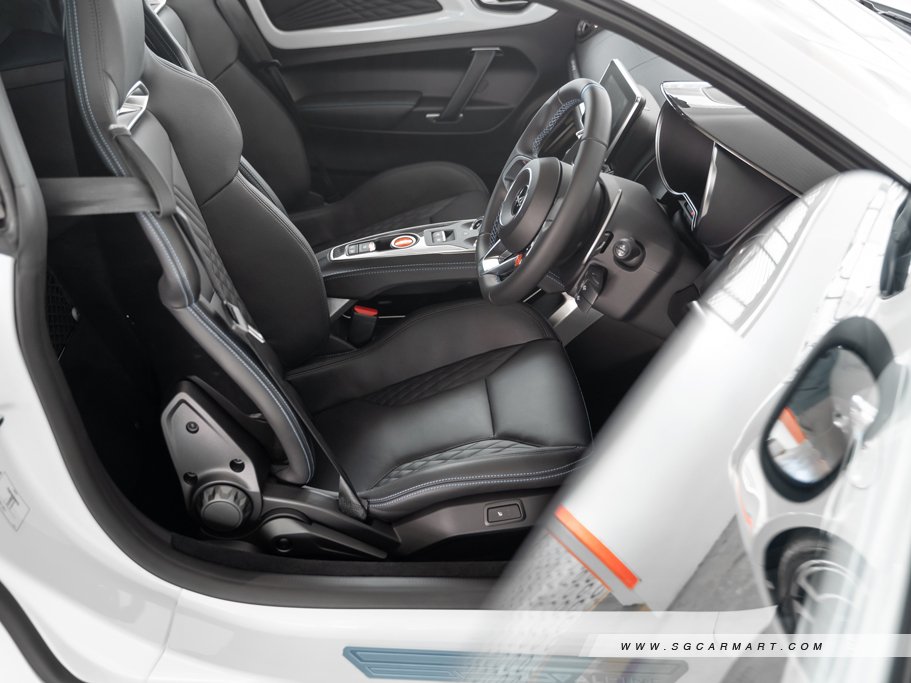 https://i.i-sgcm.com/new_cars/cars/12476/12476_g127