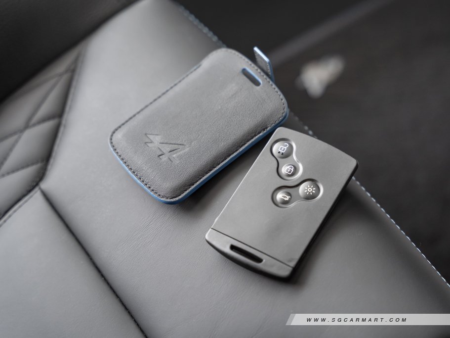 https://i.i-sgcm.com/new_cars/cars/12476/12476_g130