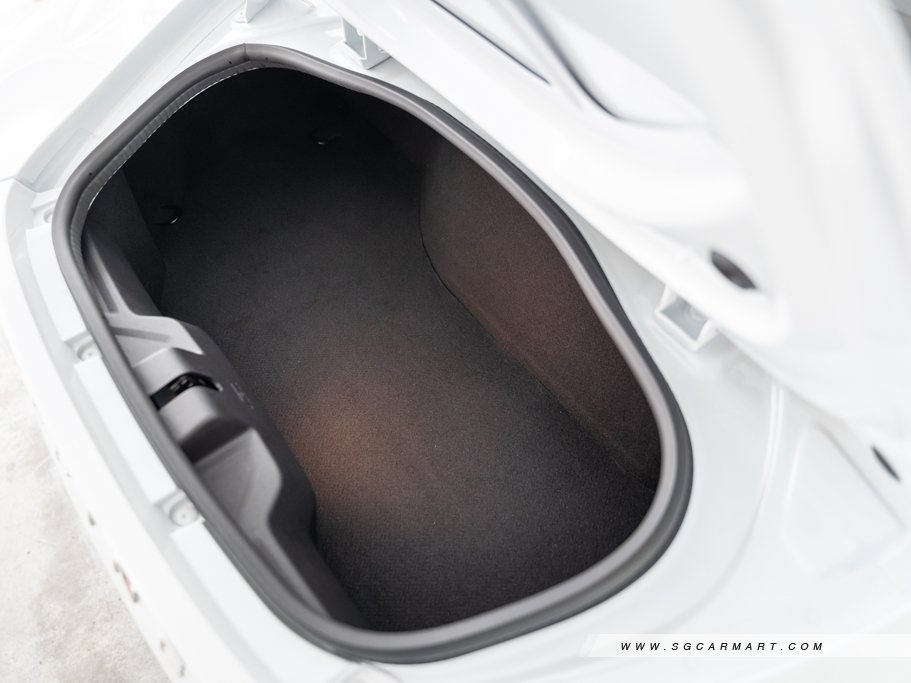 https://i.i-sgcm.com/new_cars/cars/12476/12476_g131