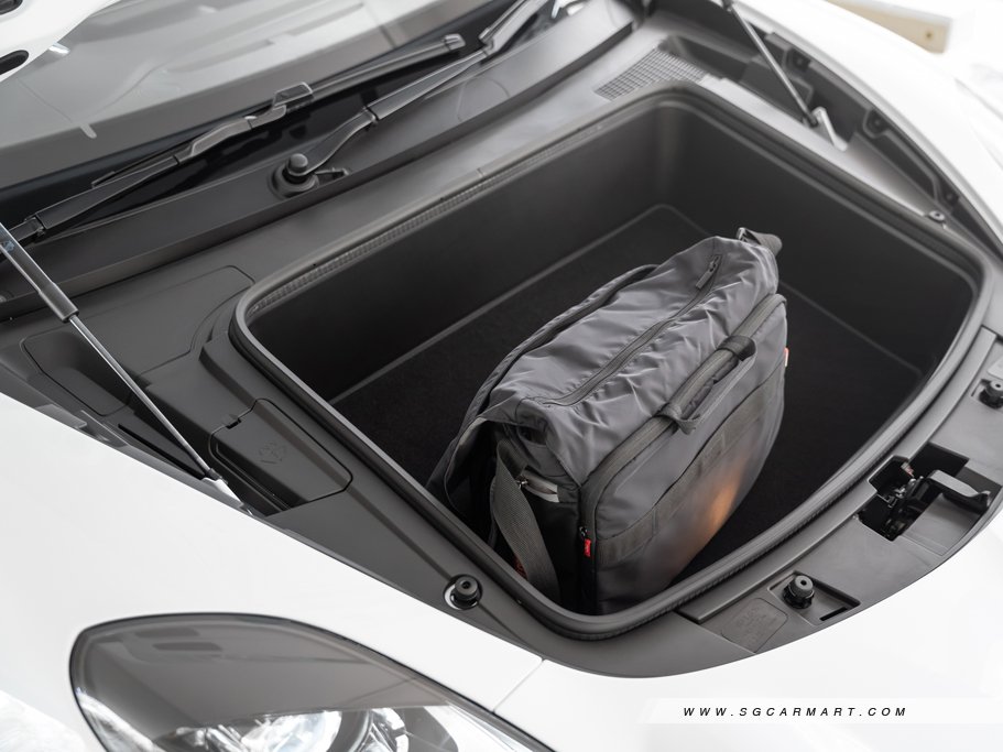 https://i.i-sgcm.com/new_cars/cars/12476/12476_g135