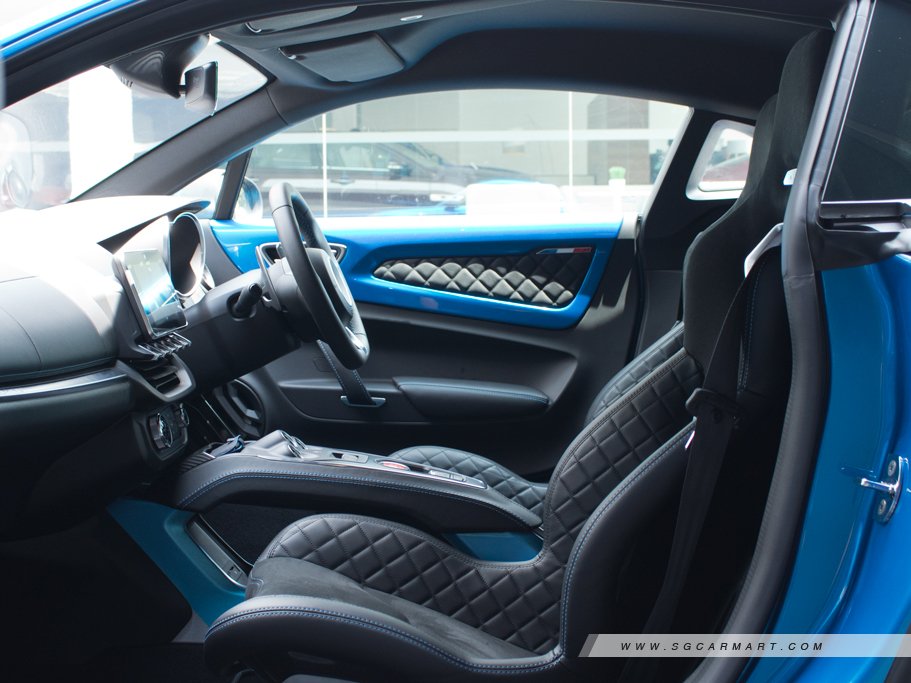 https://i.i-sgcm.com/new_cars/cars/12476/12476_g13