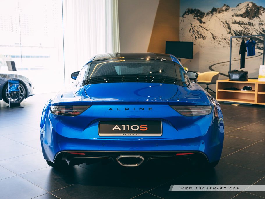 https://i.i-sgcm.com/new_cars/cars/12476/12476_g140