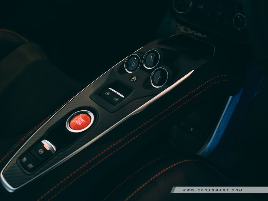 https://i.i-sgcm.com/new_cars/cars/12476/12476_g144