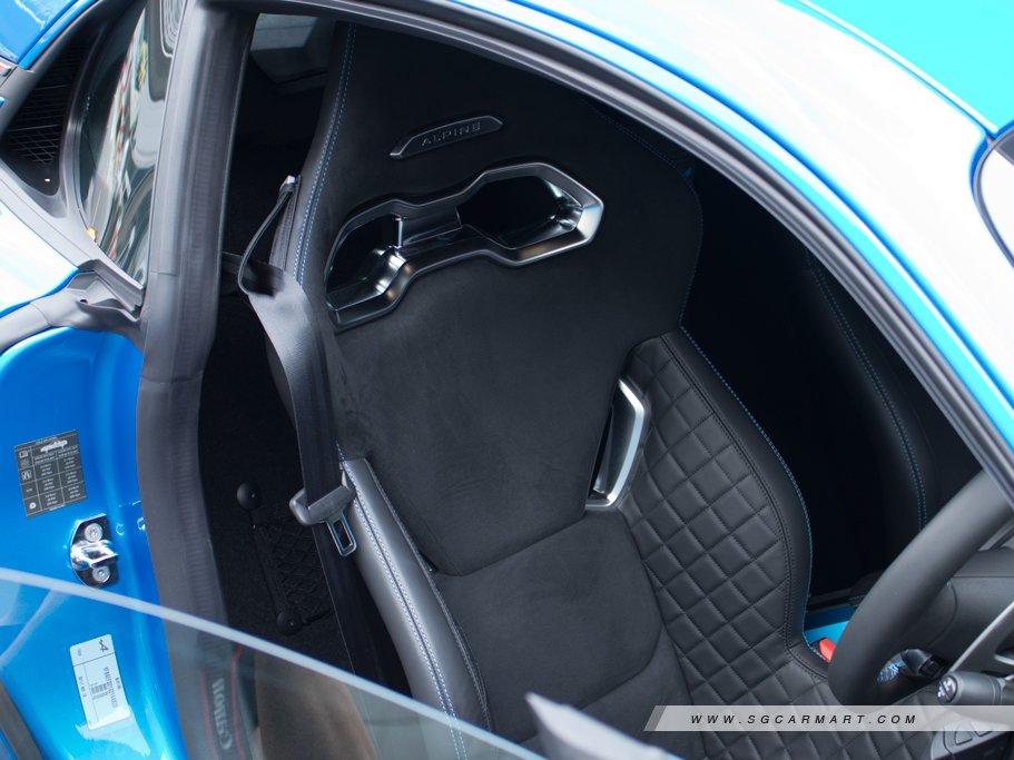 https://i.i-sgcm.com/new_cars/cars/12476/12476_g14