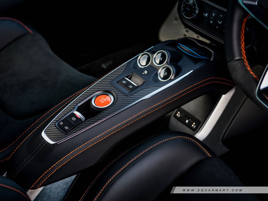 https://i.i-sgcm.com/new_cars/cars/12476/12476_g154
